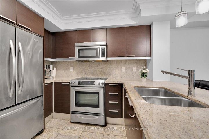 Photo 3 at 219 - 650 Sheppard Avenue E, Bayview Village, Toronto