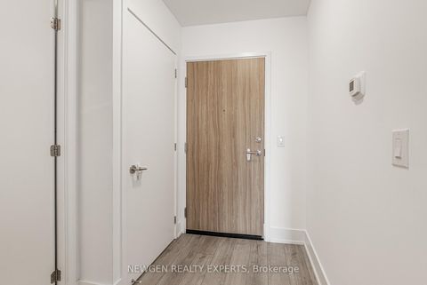 Photo 9 at 521 - 3100 Keele Street, CFB, Toronto