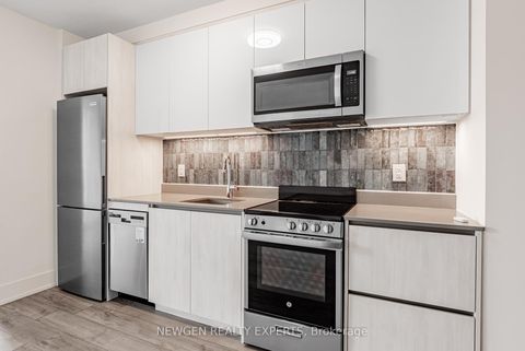 Photo 10 at 521 - 3100 Keele Street, CFB, Toronto