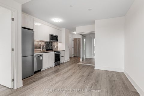 Photo 15 at 521 - 3100 Keele Street, CFB, Toronto