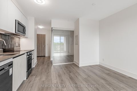 Photo 16 at 521 - 3100 Keele Street, CFB, Toronto