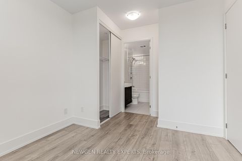 Photo 25 at 521 - 3100 Keele Street, CFB, Toronto