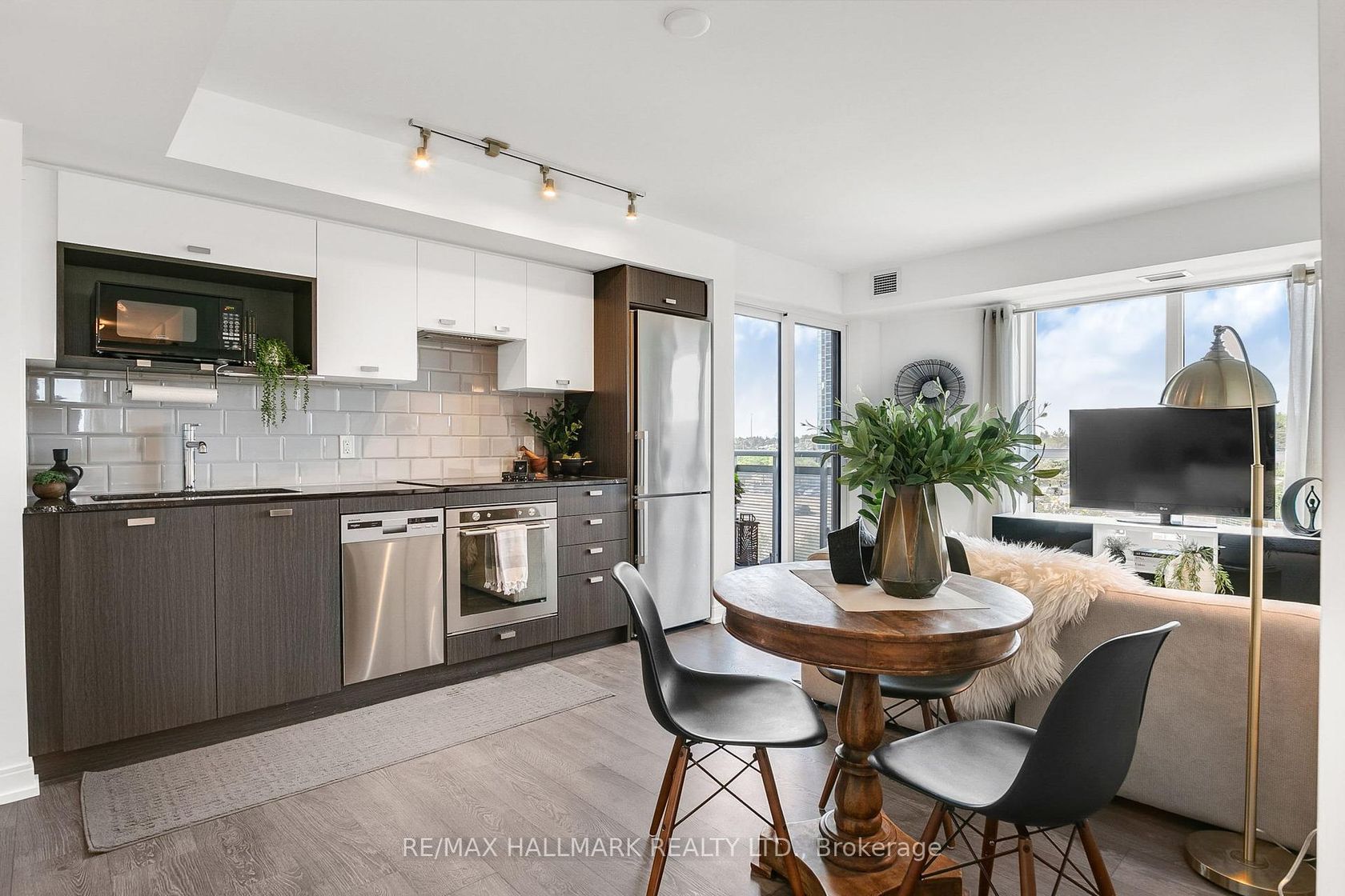 522 - 275 Village Green Square, Malvern West, Toronto 