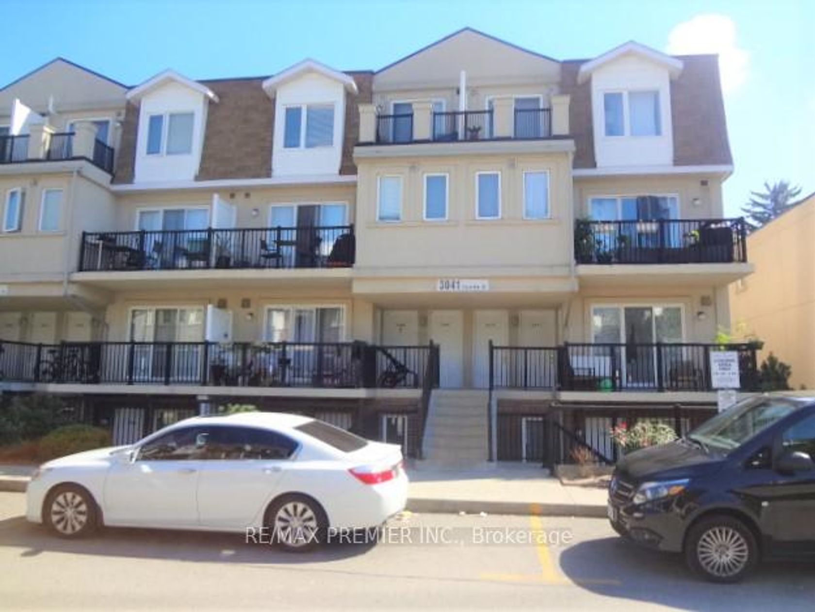 2067 - 3041 Finch Avenue W, Humbermede, Toronto 