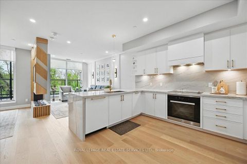 Photo 7 at 108 - 2489 Taunton Road, RO River Oaks, Oakville