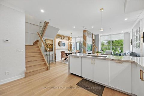 Photo 8 at 108 - 2489 Taunton Road, RO River Oaks, Oakville