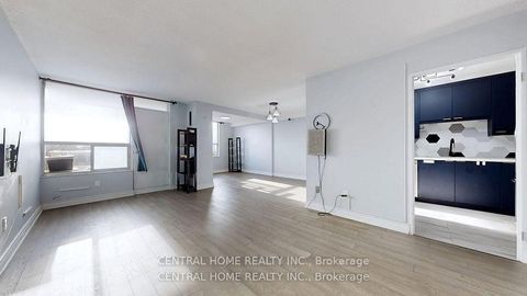 Photo 0 at 715 - 5 Shady Golfway, Flemingdon Park, Toronto