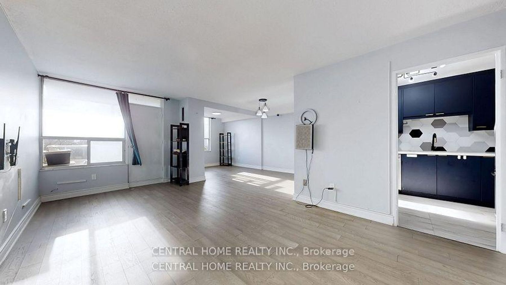 715 - 5 Shady Golfway, Flemingdon Park, Toronto 