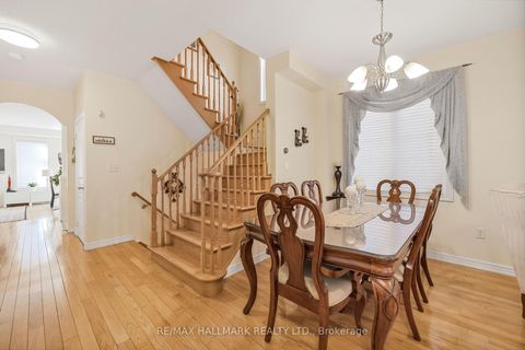Photo 4 at 60 Cider Crescent, Oak Ridges, Richmond Hill