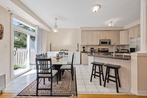 Photo 11 at 60 Cider Crescent, Oak Ridges, Richmond Hill