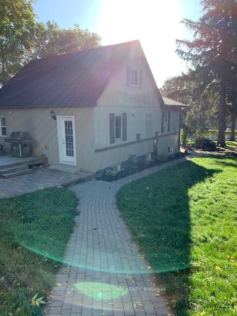 Photo 2 at 1, 2, 3 - 32 Grove Street W, Queen's Park, Barrie