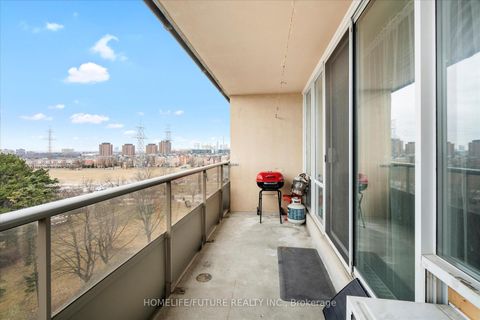Photo 22 at 712 - 25 Four Winds Drive, York University Heights, Toronto