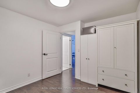 Photo 8 at 216 - 2267 Lakeshore Boulevard W, Mimico, Toronto