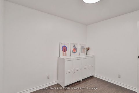 Photo 10 at 216 - 2267 Lakeshore Boulevard W, Mimico, Toronto