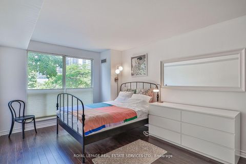 Photo 11 at 216 - 2267 Lakeshore Boulevard W, Mimico, Toronto