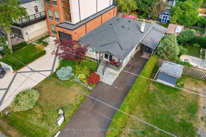 Photo 2 at 586 Curzon Avenue, Lakeview, Mississauga