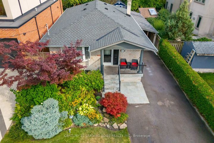 Photo 3 at 586 Curzon Avenue, Lakeview, Mississauga
