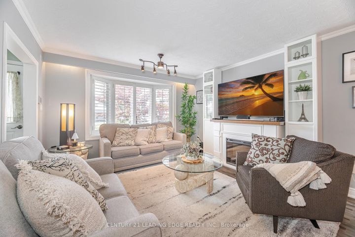 Photo 10 at 586 Curzon Avenue, Lakeview, Mississauga