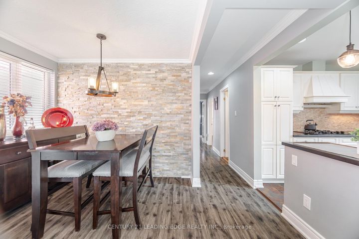 Photo 12 at 586 Curzon Avenue, Lakeview, Mississauga