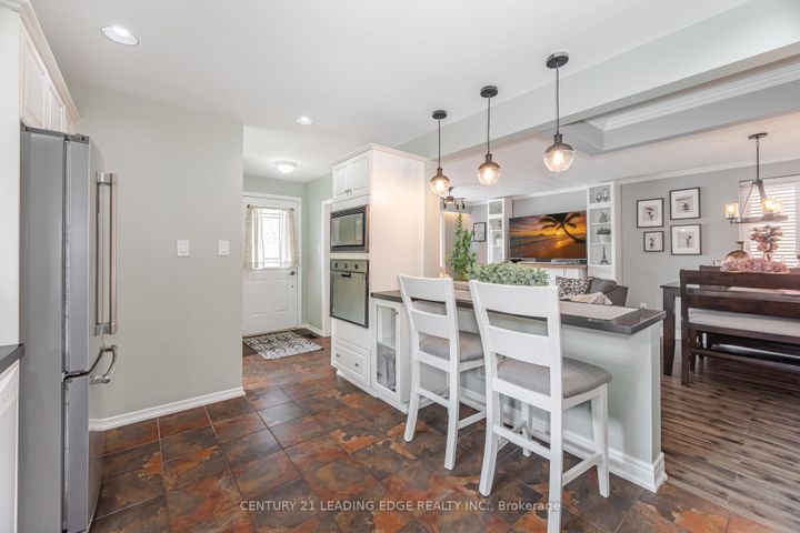 Photo 15 at 586 Curzon Avenue, Lakeview, Mississauga