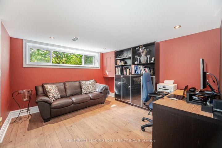 Photo 27 at 586 Curzon Avenue, Lakeview, Mississauga