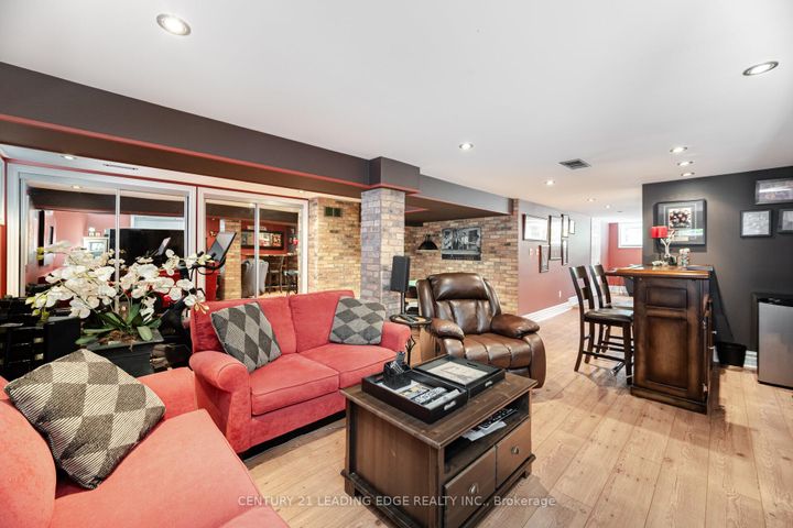 Photo 30 at 586 Curzon Avenue, Lakeview, Mississauga