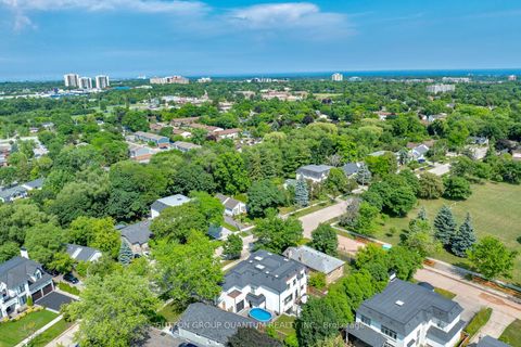 Photo 4 at 1486 Pembroke Drive, CP College Park, Oakville