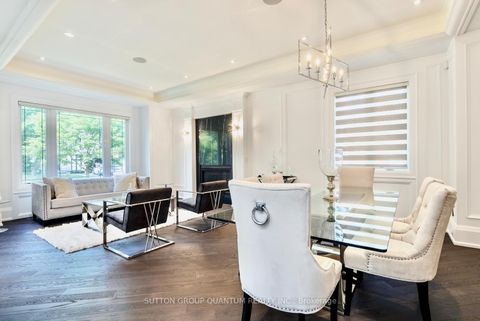 Photo 17 at 1486 Pembroke Drive, CP College Park, Oakville