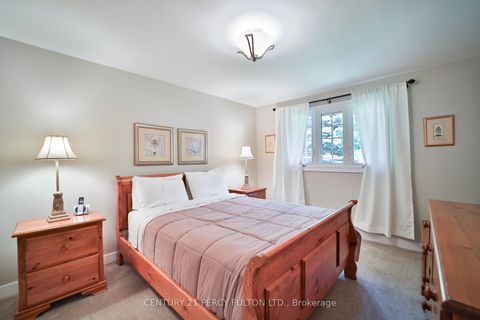 Photo 11 at 1520 Rebecca Street, SW Southwest, Oakville