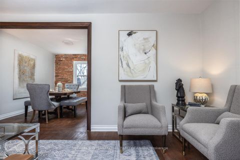 Photo 3 at 33 Southmead Road, Birchmount, Toronto