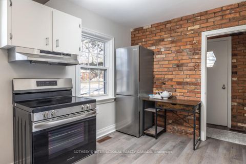 Photo 20 at 33 Southmead Road, Birchmount, Toronto