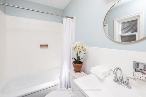 Photo 24 at 33 Southmead Road, Birchmount, Toronto