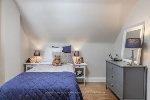 Photo 29 at 33 Southmead Road, Birchmount, Toronto