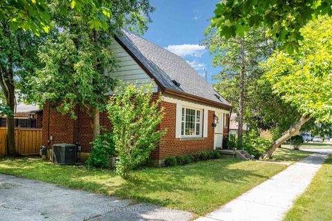 Photo 41 at 33 Southmead Road, Birchmount, Toronto