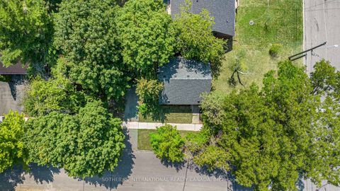 Photo 45 at 33 Southmead Road, Birchmount, Toronto