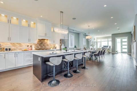 Photo 9 at 18 Ash Crescent, Long Branch, Toronto
