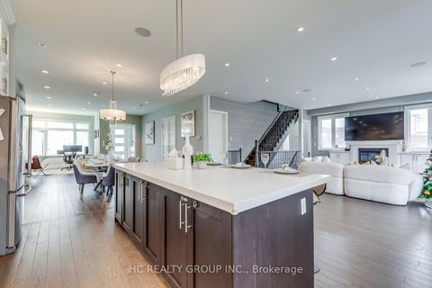 Photo 10 at 18 Ash Crescent, Long Branch, Toronto