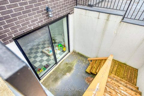 Photo 36 at 18 Ash Crescent, Long Branch, Toronto