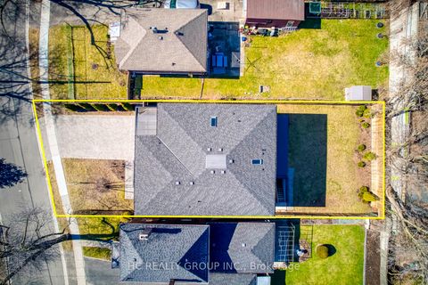 Photo 42 at 18 Ash Crescent, Long Branch, Toronto