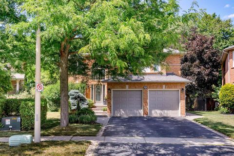 Photo 4 at 2349 Hilltop Lane, WT West Oak Trails, Oakville