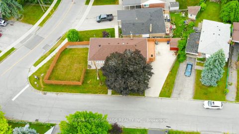 Photo 1 at 2 Mackinac Crescent, Bendale, Toronto