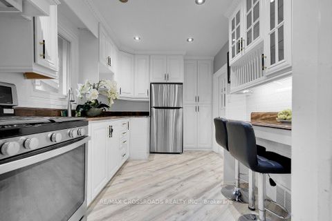 Photo 17 at 2 Mackinac Crescent, Bendale, Toronto