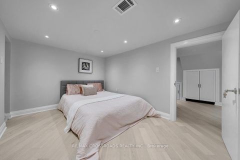Photo 33 at 2 Mackinac Crescent, Bendale, Toronto