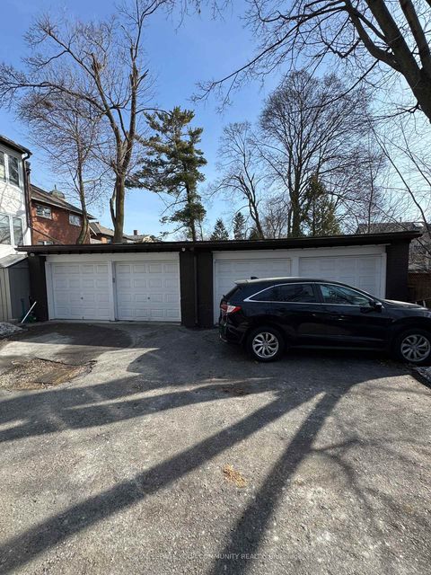 Photo 2 at 179 St Clair Avenue E, Moore Park, Toronto