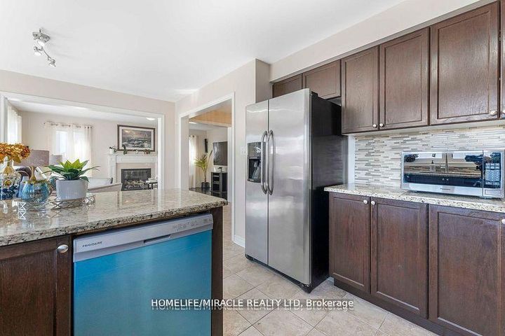 Photo 11 at 1268 Salmers Drive, Taunton, Oshawa