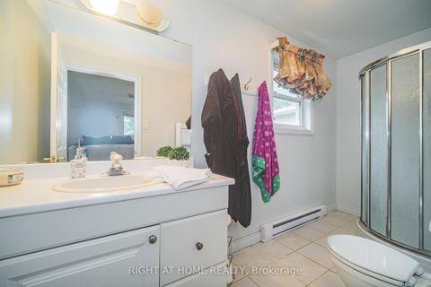 Photo 17 at 4 Devins Drive, Aurora Heights, Aurora