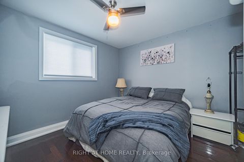 Photo 18 at 4 Devins Drive, Aurora Heights, Aurora