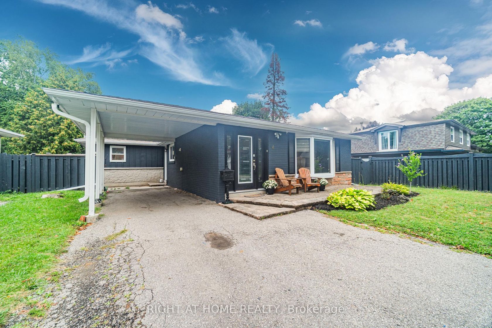 4 Devins Drive, Aurora Heights, Aurora 