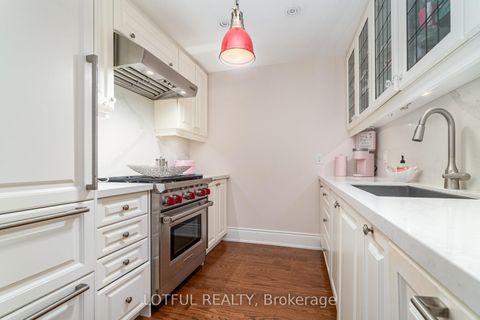 Photo 8 at 711 - 3500 Lakeshore Road W, BR Bronte, Oakville