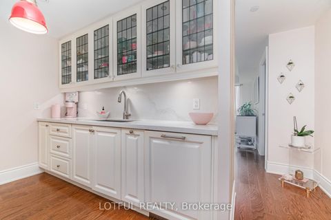 Photo 11 at 711 - 3500 Lakeshore Road W, BR Bronte, Oakville